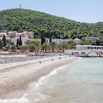 Holiday home Beachfront