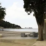 Holiday home Beachfront *