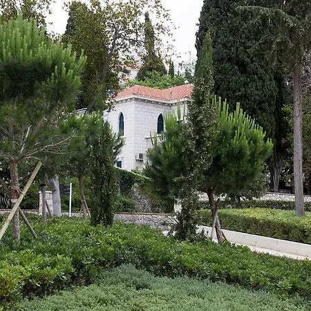 Semesterbostad Beachfront *