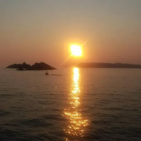 Beachfront Tatil Evi