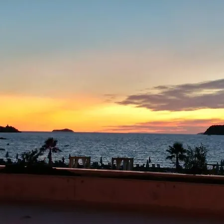 Tatil Evi Beachfront