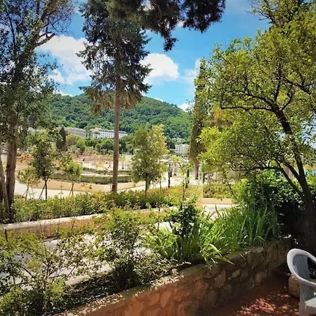 Beachfront Tatil Evi *